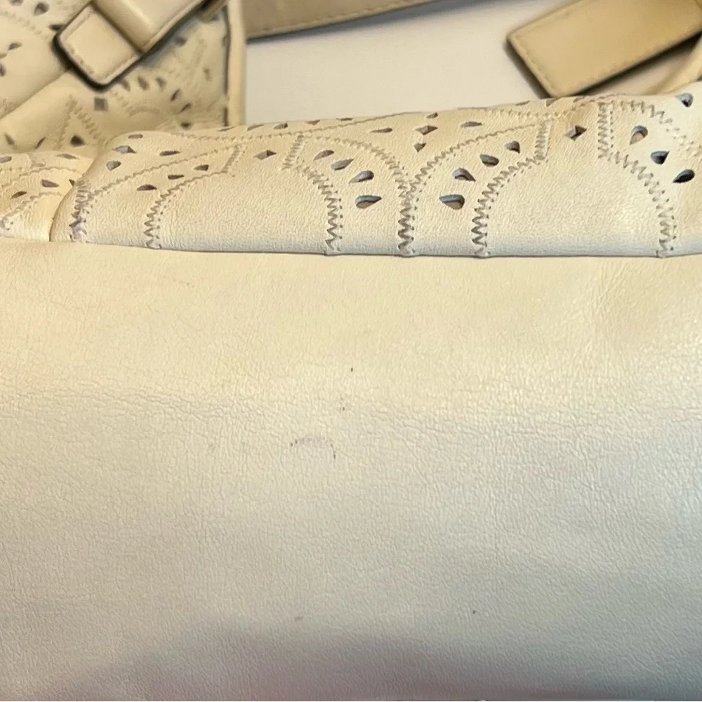 COACH Laser Cut Ivory Maggie Shoulder Bag Silver Hardware Hang Tags and Dustbag
